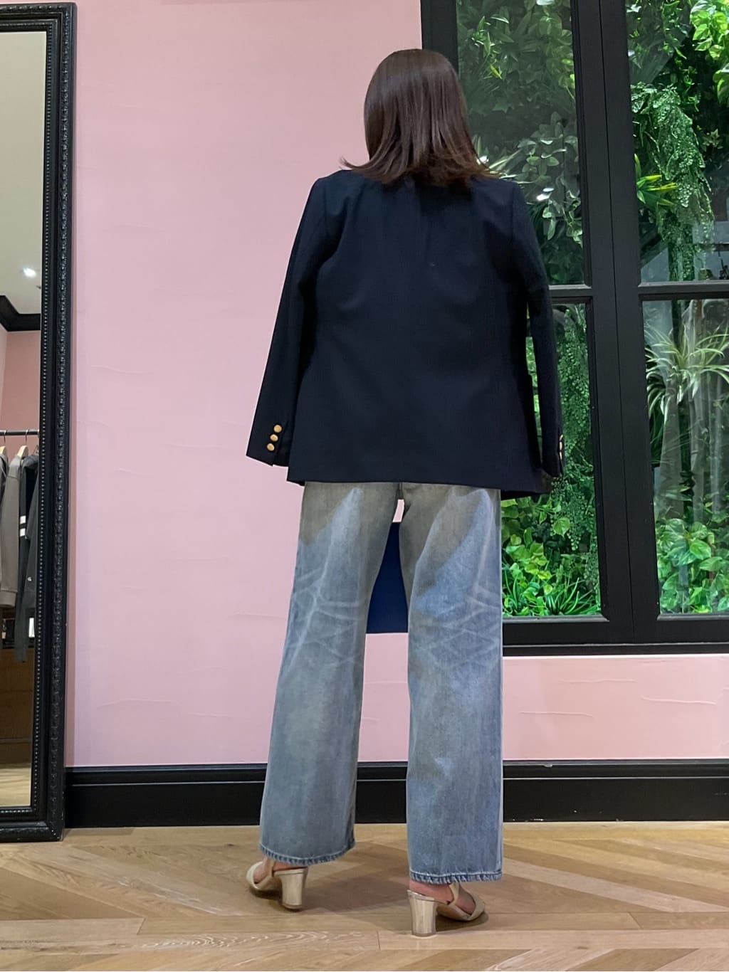 maruさんの「DRESSTERIOR｜ヴィンテージ加工ワイドデニムパンツ」を使ったコーディネート