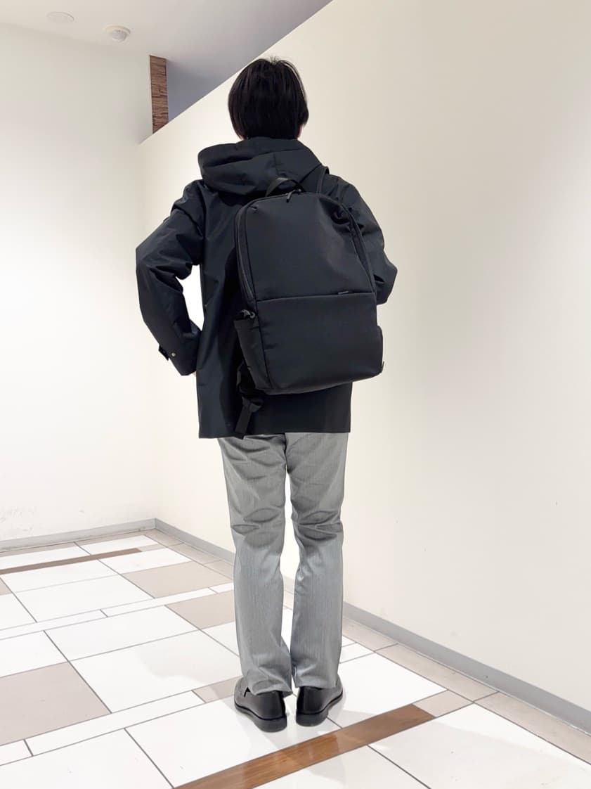及川さんの「TAKEO KIKUCHI｜【全7サイズ&times;8色展開！】トップマルチヘリンボン パンツ」を使ったコーディネート