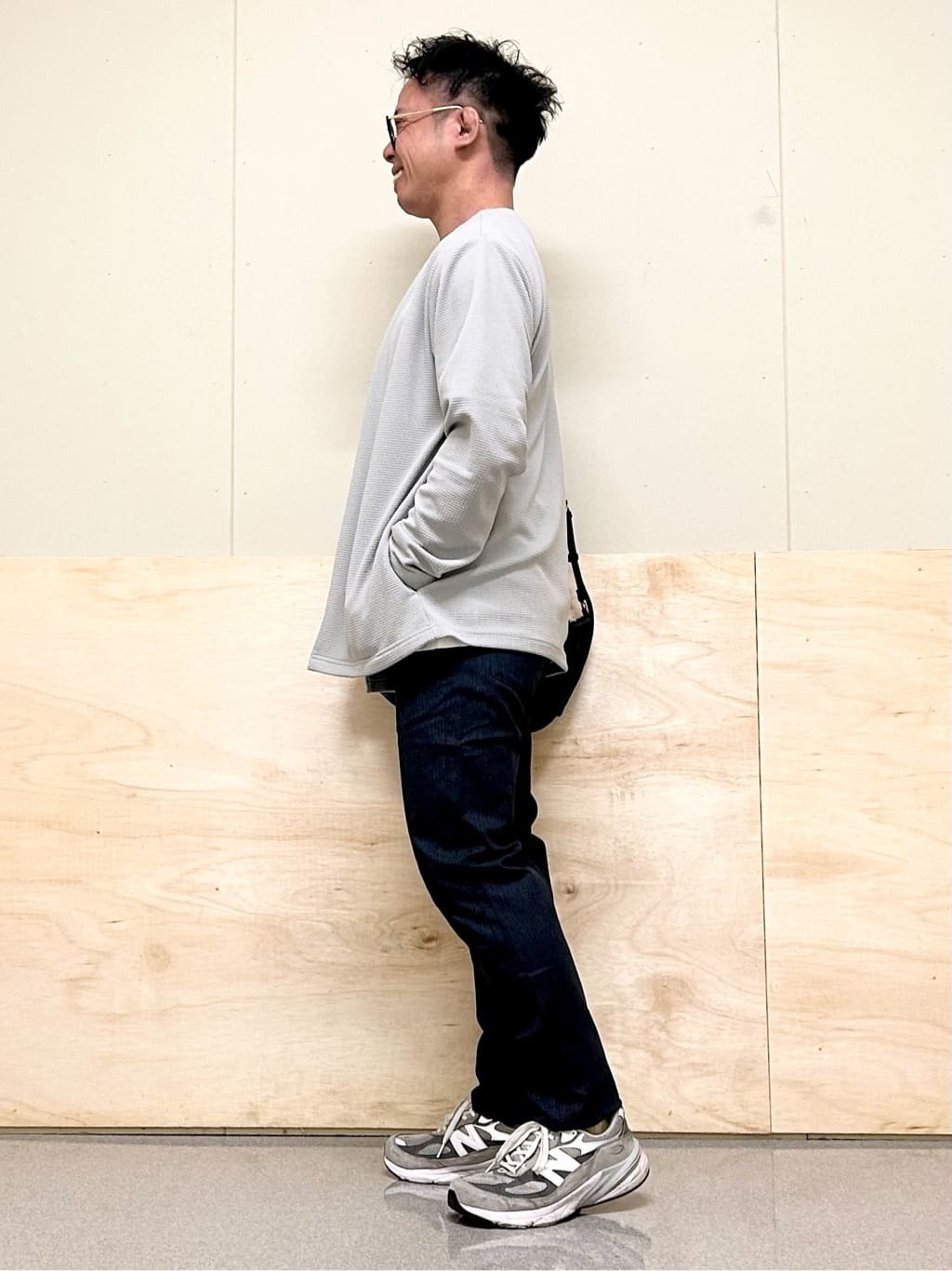 KENJI Iさんの「THE SHOP TK｜【オールシーズン穿ける！】7DAYSストレッチへリンボンパンツ　ON&hArr;OFF兼用」を使ったコーディネート
