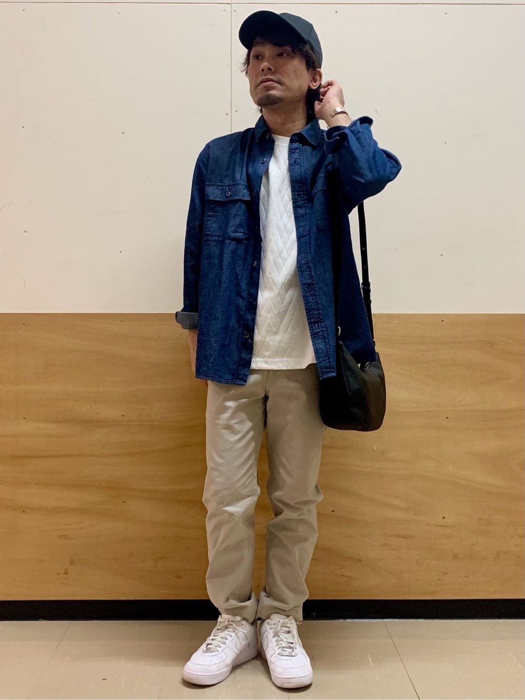 MATUさんの「THE SHOP TK｜【オールシーズン穿ける！】7DAYSストレッチへリンボンパンツ　ON&hArr;OFF兼用」を使ったコーディネート