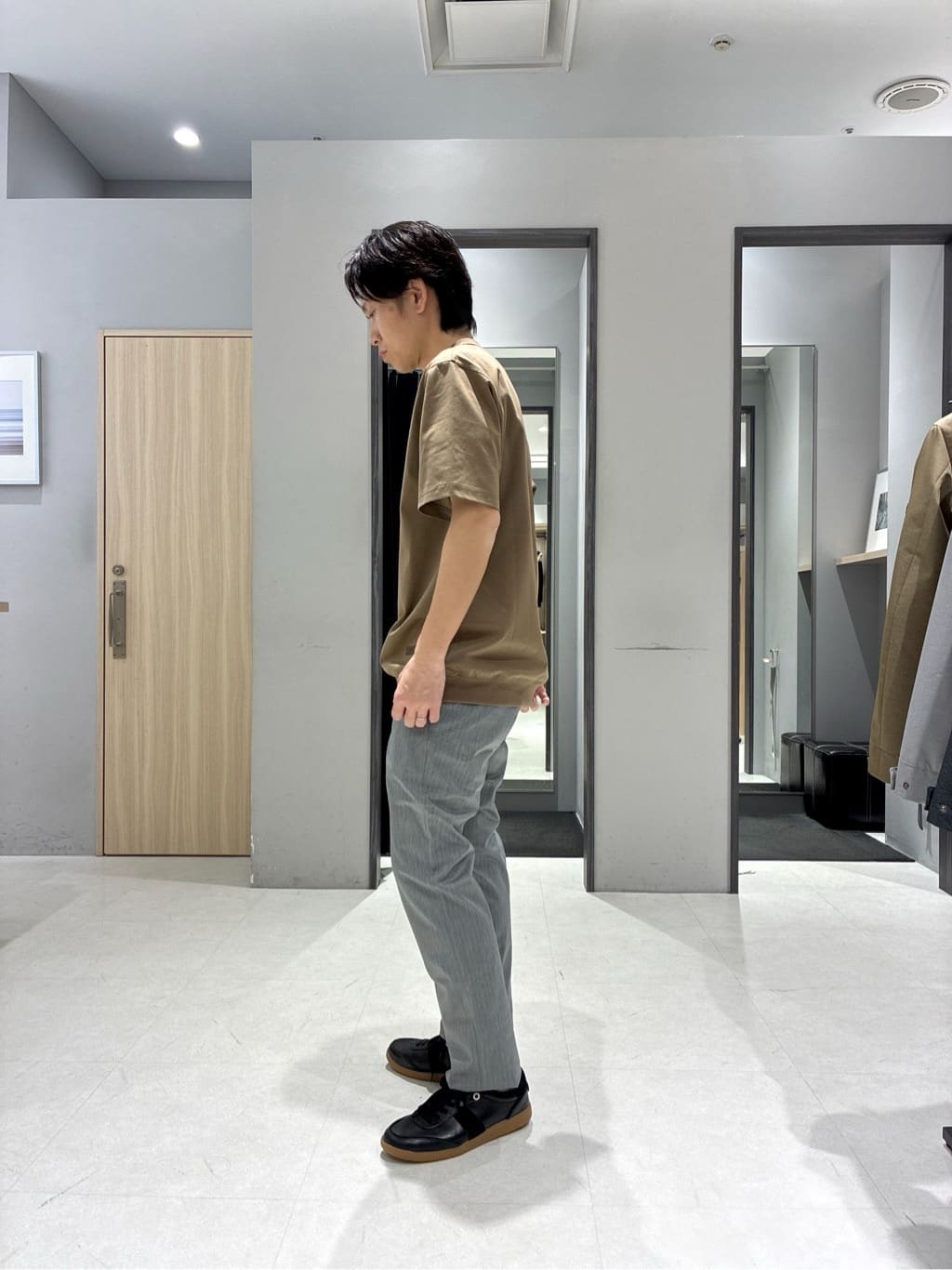 わいずみさんの「TAKEO KIKUCHI｜【抗菌防臭／5サイズ展開】ハイゲージポンチ Tシャツ」を使ったコーディネート