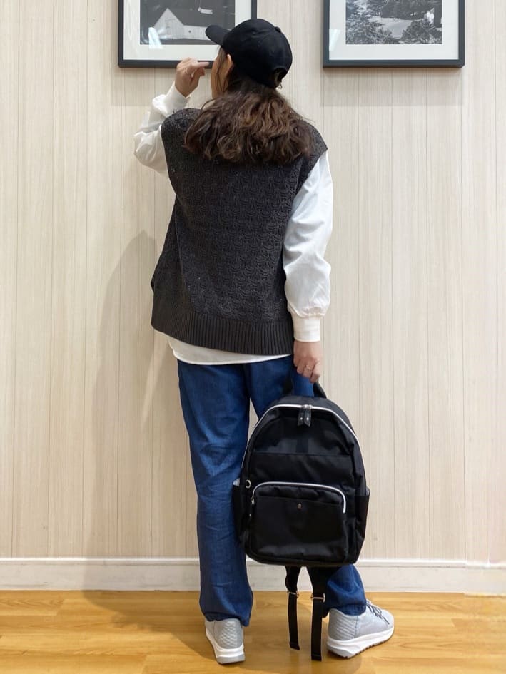 natsuさんの「SHOO･LA･RUE｜◆【洗える/S-LL/2点セット】透かし柄ベスト+ブラウス」を使ったコーディネート