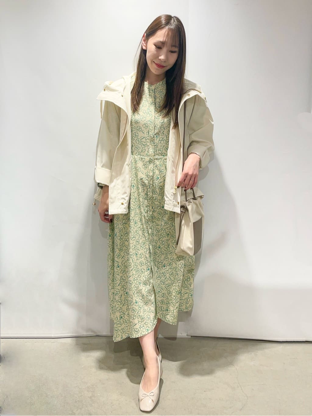 sayaさんの「OPAQUE.CLIP｜◆フラワープリントワンピース【洗濯機洗い可】」を使ったコーディネート