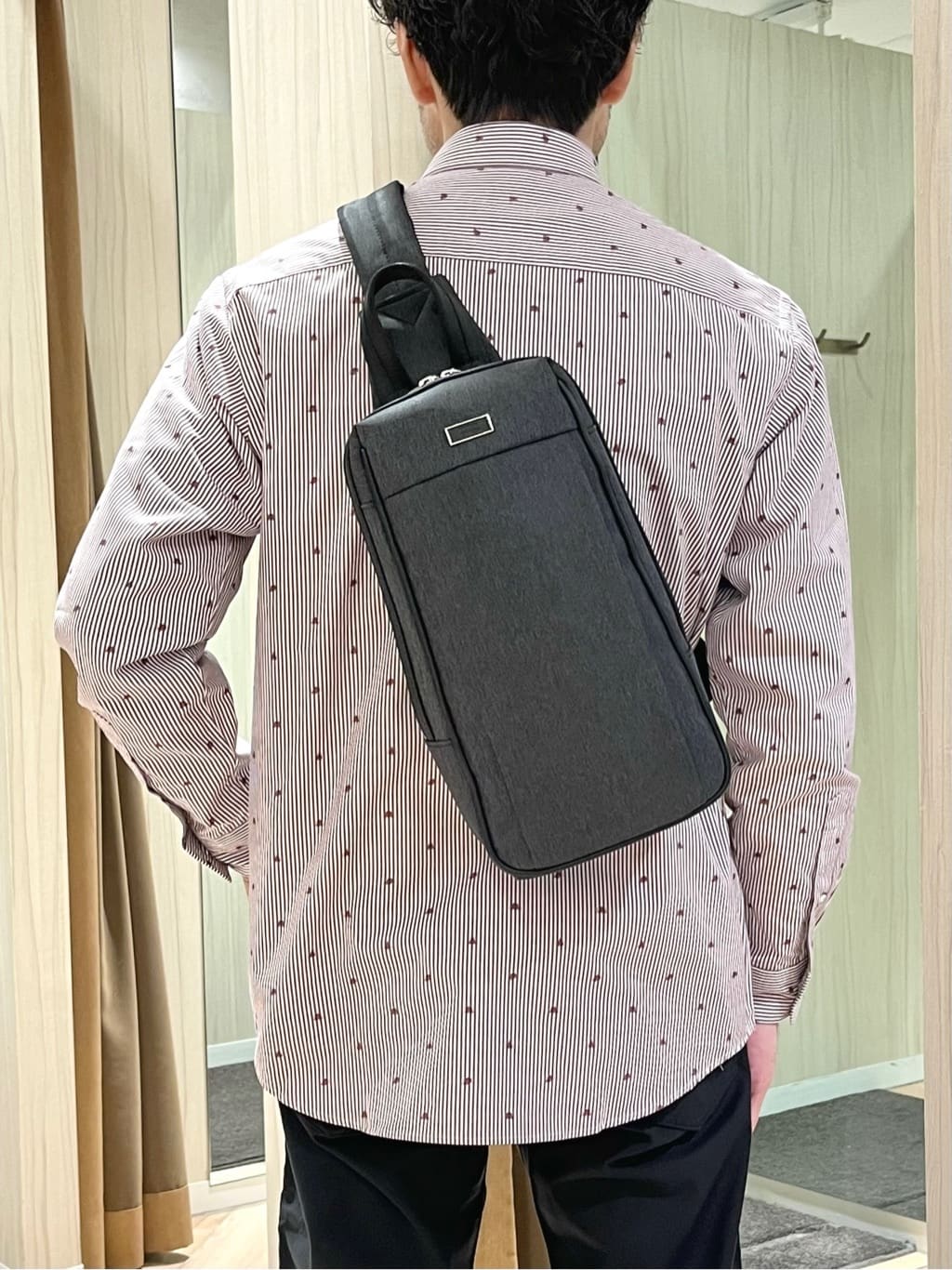 URAさんの「TAKEO KIKUCHI｜ハットモチーフ ジャカード ストライプ シャツ」を使ったコーディネート