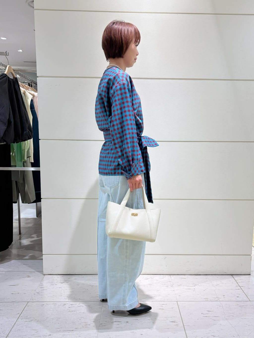 Satoさんの「UNTITLED｜◆カーブシルエット ワイドデニム」を使ったコーディネート