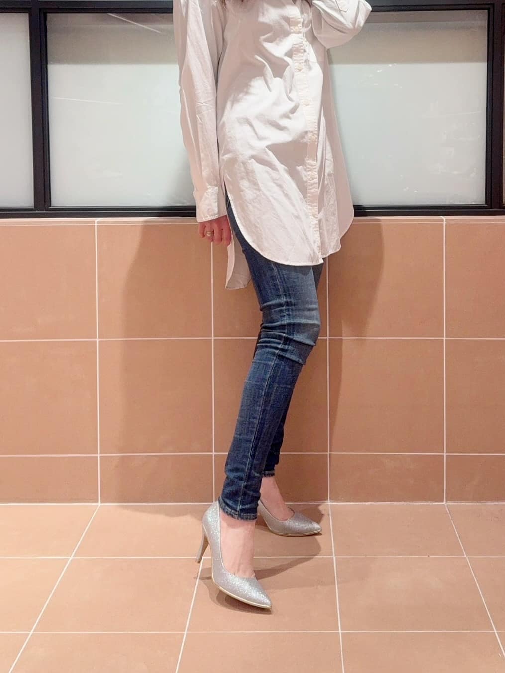 kaoriさんの「ESPERANZA｜【12時間パンプス】約8.5?／ラメ素材　歩きやすくて疲れにくい」を使ったコーディネート