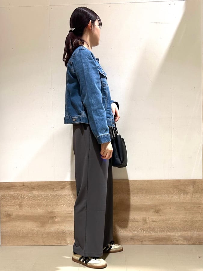 花さんの「SHOO･LA･RUE｜◆【洗える/しわになりにくい】脚のラインを拾いにくい スマートイージー ワイドパンツ」を使ったコーディネート
