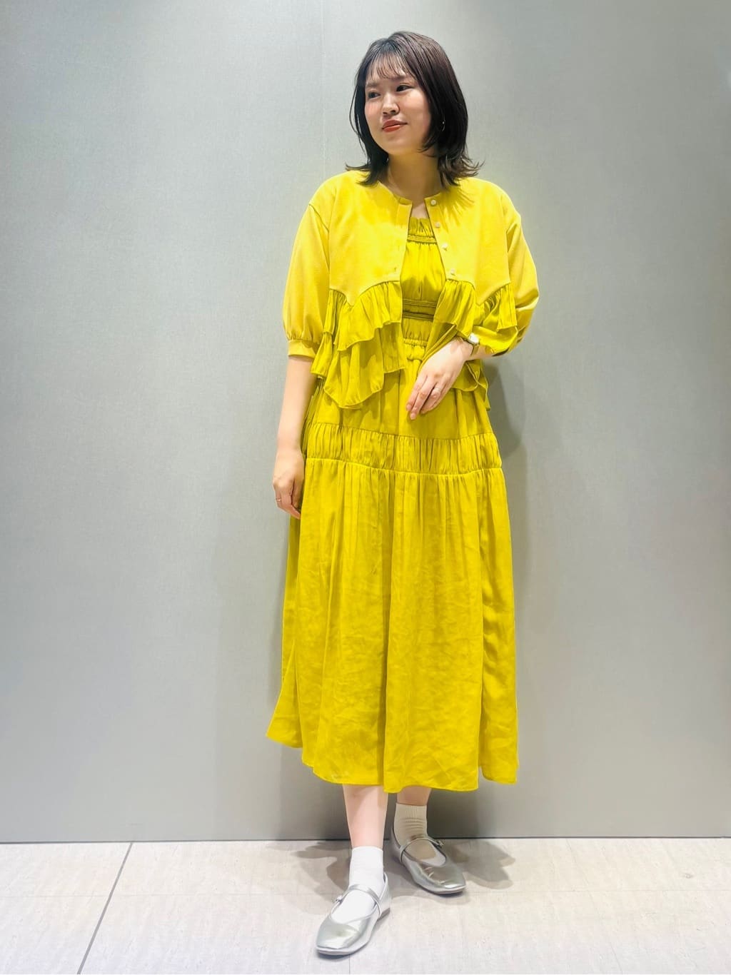 konamiさんの「INDIVI｜◆【羽織り】ペプラムブルゾン」を使ったコーディネート