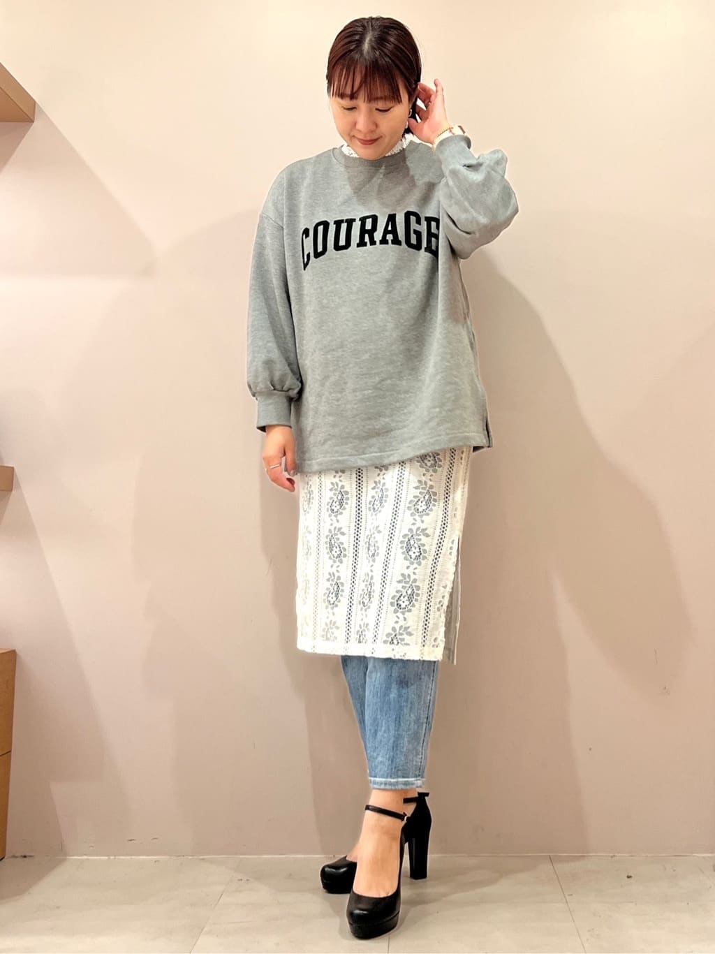 TAKAさんの「ESPERANZA｜3WAYチャンキーヒールパンプス」を使ったコーディネート