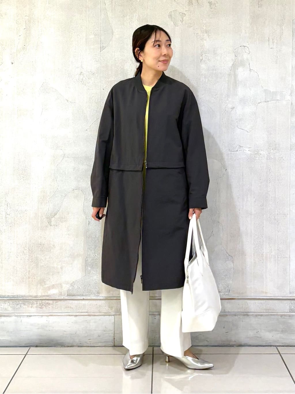 YUさんの「INDIVI｜◆【撥水／UVケア／2WAY】ショート＆ロング ブルゾンコート」を使ったコーディネート
