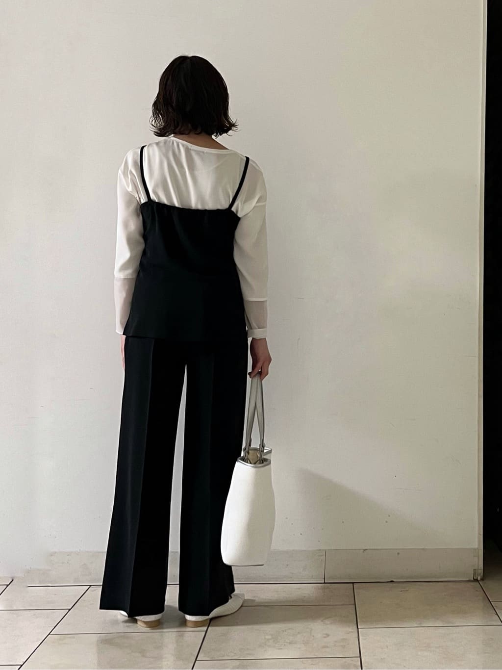 mihoさんの「INDIVI｜◆【着る日傘/遮熱/UVケア】ワイドパンツ」を使ったコーディネート