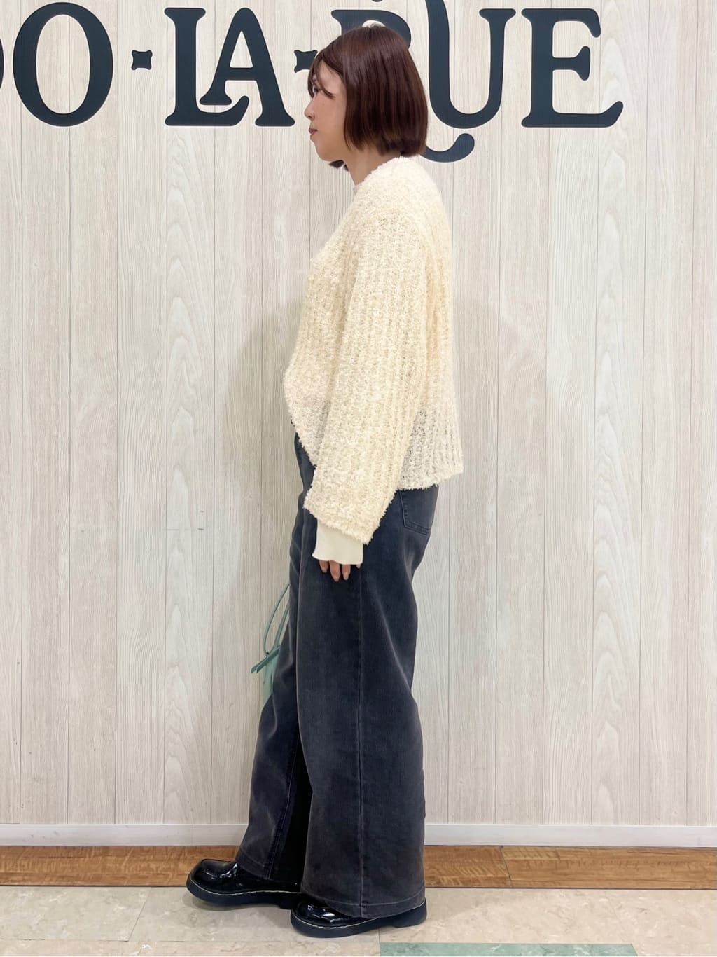 shiiさんの「SHOO･LA･RUE｜◆程よくエアリー テープヤーンニット」を使ったコーディネート