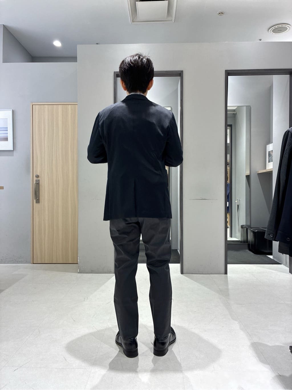 わいずみさんの「TAKEO KIKUCHI｜ハットモチーフ ジャカード ストライプ シャツ」を使ったコーディネート