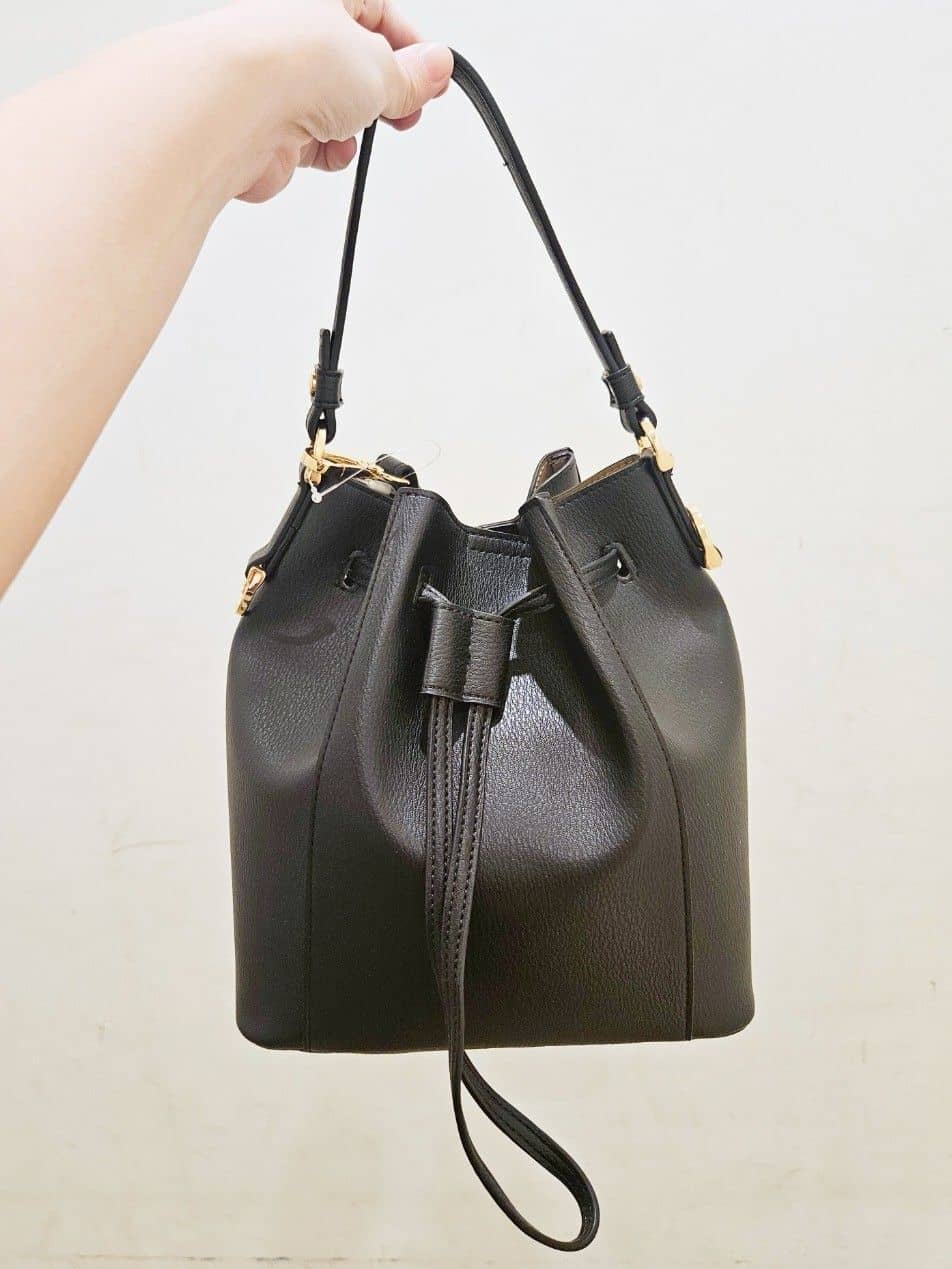 okayuさんの「THE SHOP TK｜◆マルチボーダートップス【洗える】」を使ったコーディネート