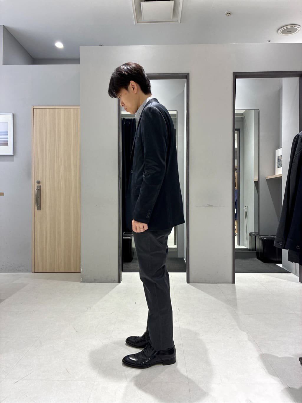 わいずみさんの「TAKEO KIKUCHI｜ハットモチーフ ジャカード ストライプ シャツ」を使ったコーディネート