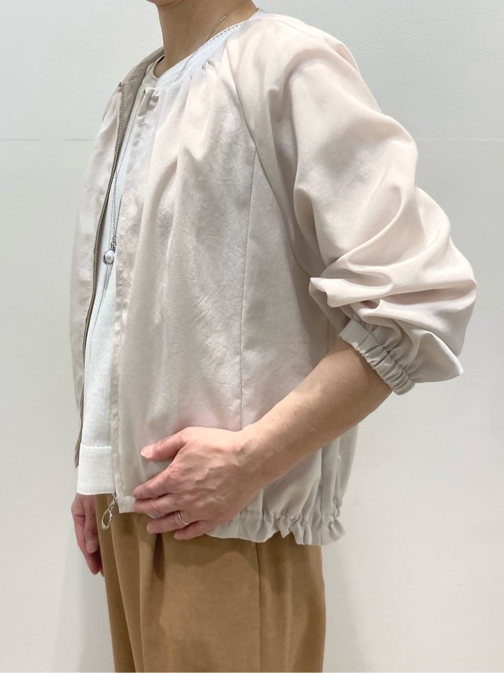 koyaさんの「Reflect｜◆【撥水／洗える／セットアップ可】エアリージップアップブルゾン」を使ったコーディネート