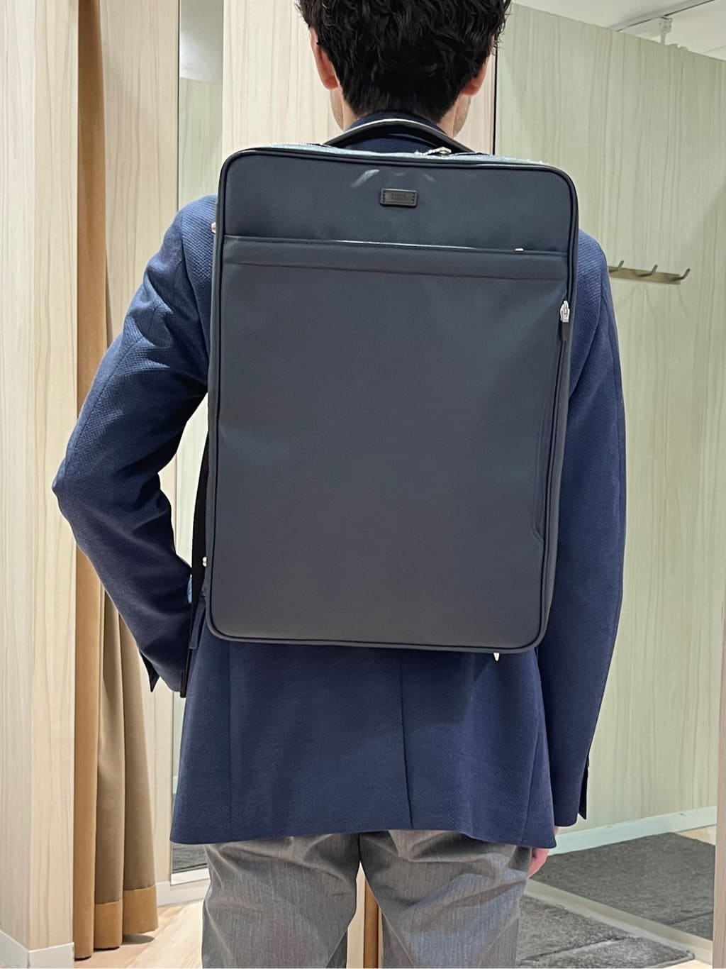 URAさんの「TAKEO KIKUCHI｜【全7サイズ&times;8色展開！】トップマルチヘリンボン パンツ」を使ったコーディネート