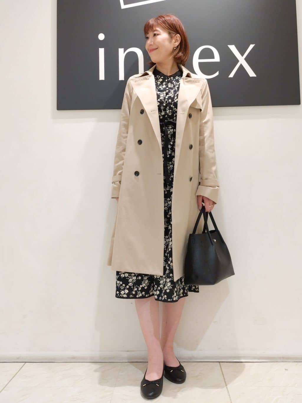n.さんの「index｜◆【2WAY】フラワーパーツ合皮ミドルトートバッグ」を使ったコーディネート