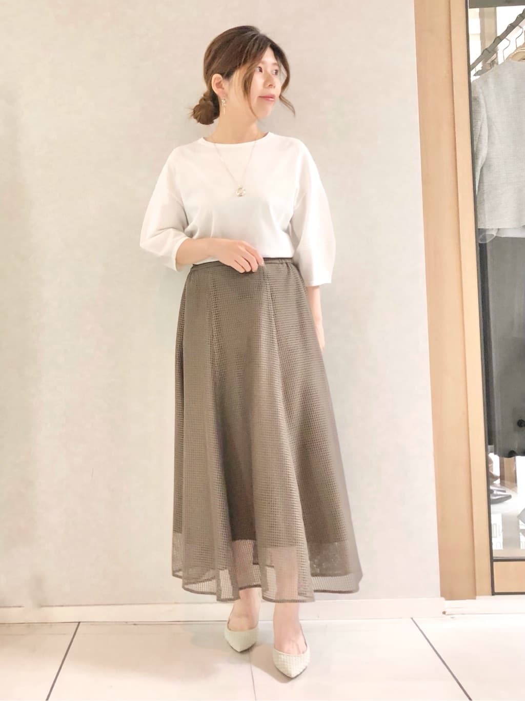 sayuさんの「UNTITLED｜◆【春の軽羽織り】ボリューム袖 ノーカラーブルゾン」を使ったコーディネート