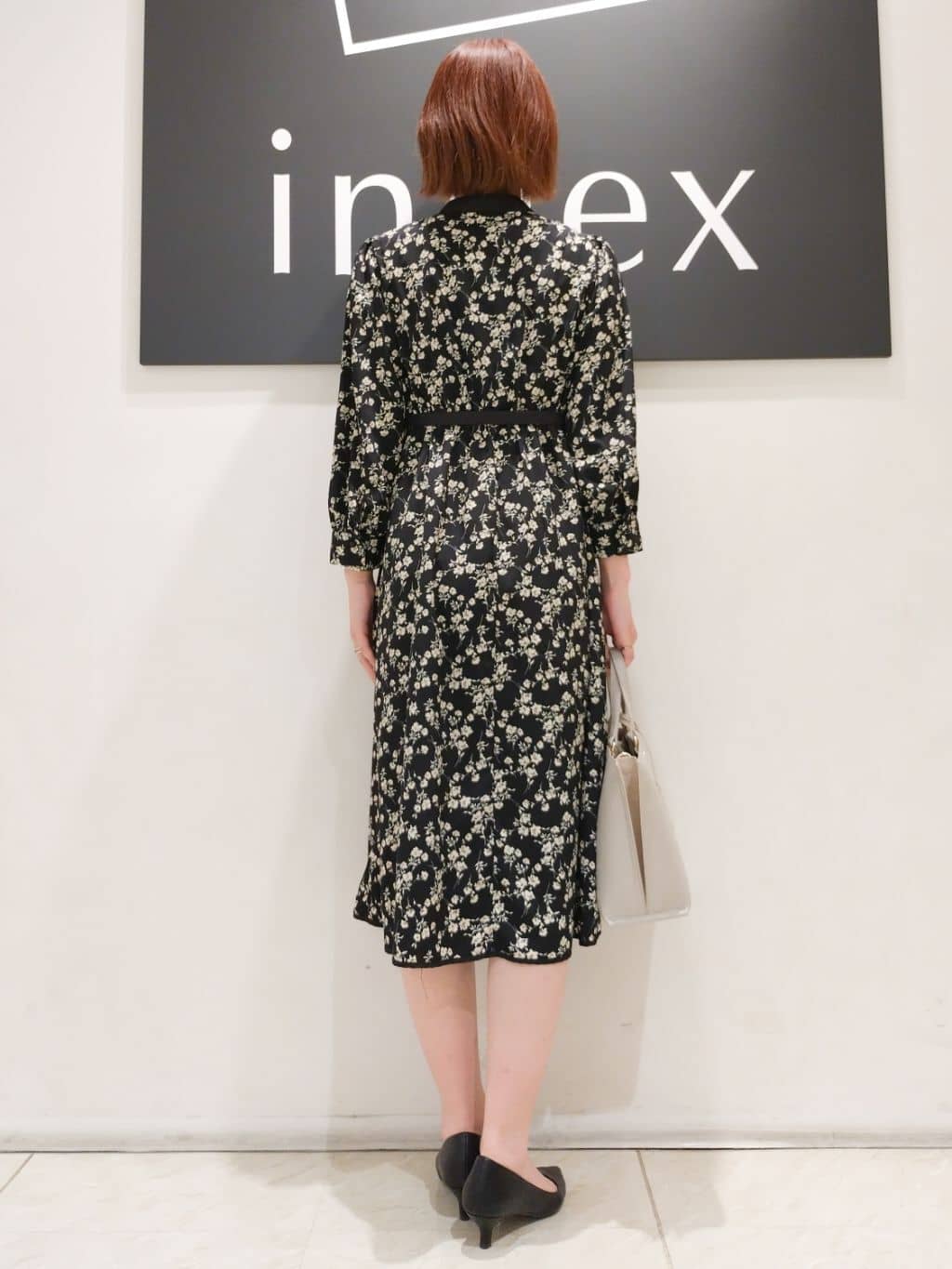 n.さんの「index｜◆【2WAY】フラワーパーツ合皮ミドルトートバッグ」を使ったコーディネート