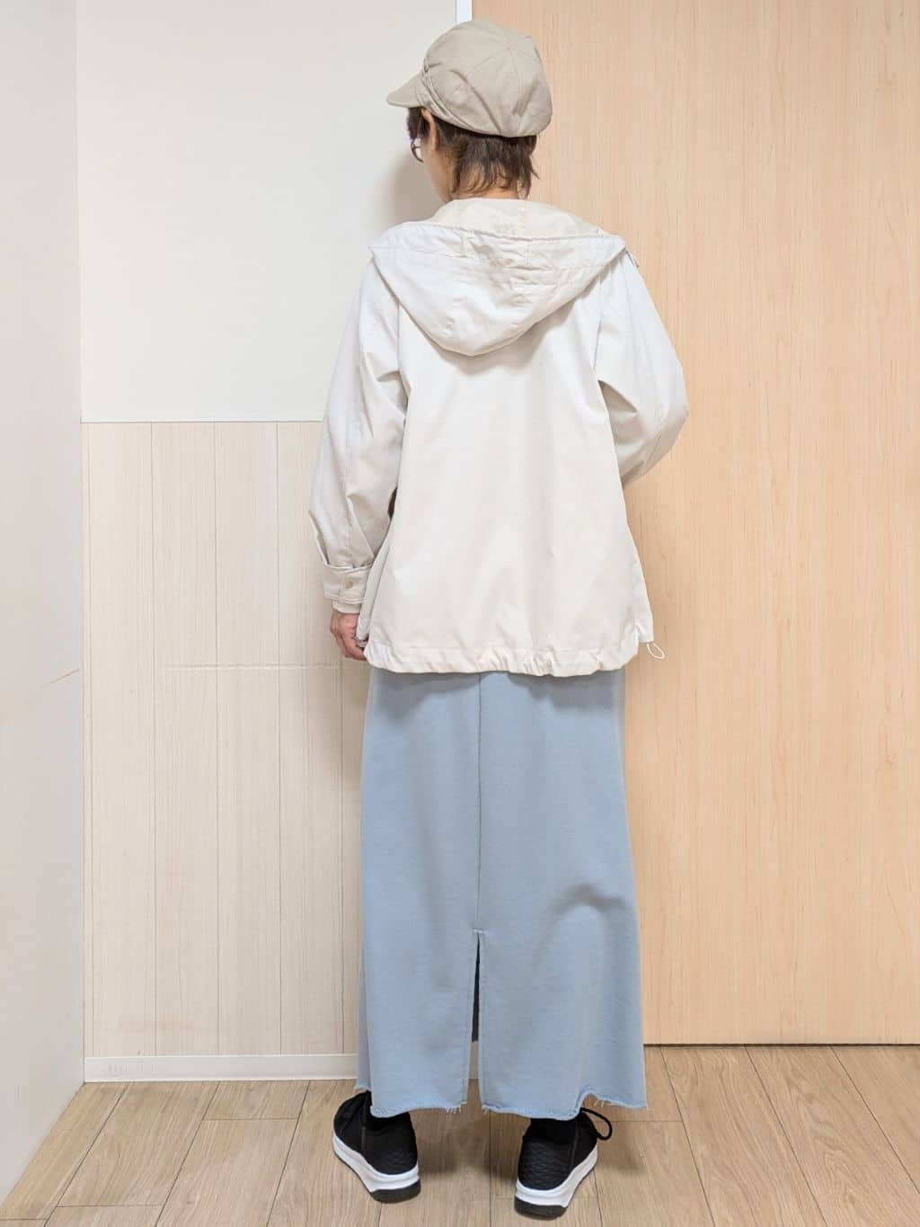YuAさんの「SHOO･LA･RUE｜◆【洗える/S-LL】一枚でもレイヤードでも グラフィック長袖Tシャツ」を使ったコーディネート