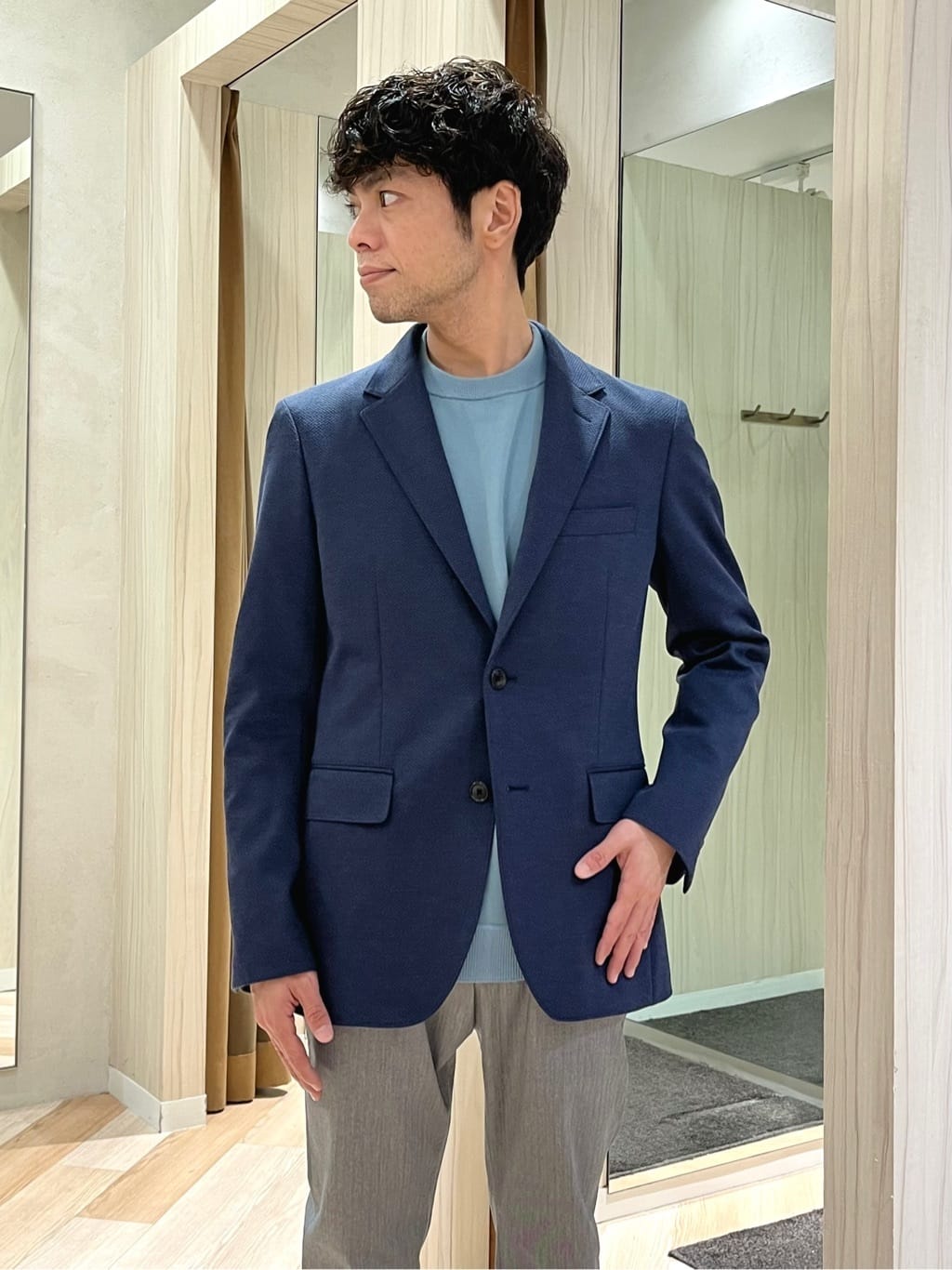 URAさんの「TAKEO KIKUCHI｜【全7サイズ&times;8色展開！】トップマルチヘリンボン パンツ」を使ったコーディネート