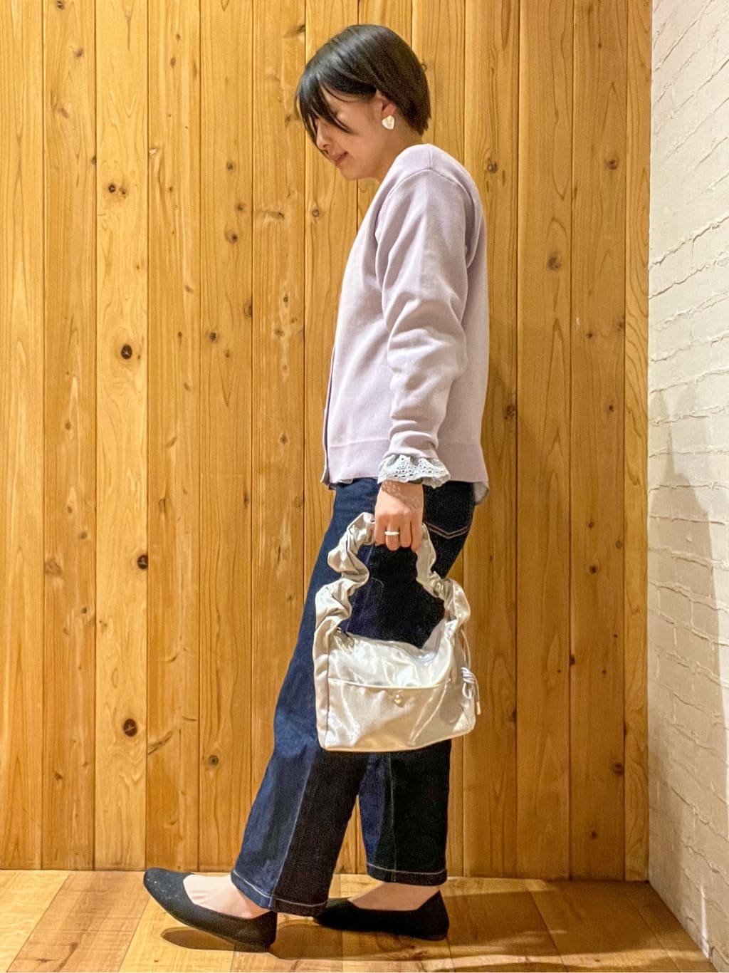 m.さんの「SHOO･LA･RUE｜◆【洗える/S-LL】ドライタッチが心地よい 畦編みVネックカーディガン」を使ったコーディネート