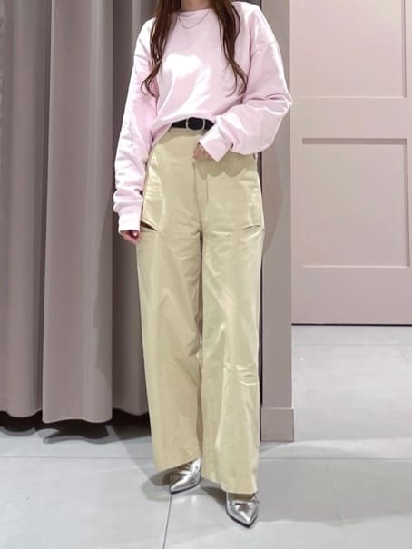 maiさんの「ESPERANZA｜バックストラップミドルヒールパンプス」を使ったコーディネート