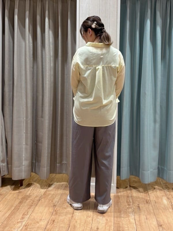 HANAさんの「SHOO･LA･RUE｜◆【洗える/S-LL/UV/吸水速乾】洗濯後しわになりにくいリネンブレンドシャツ」を使ったコーディネート