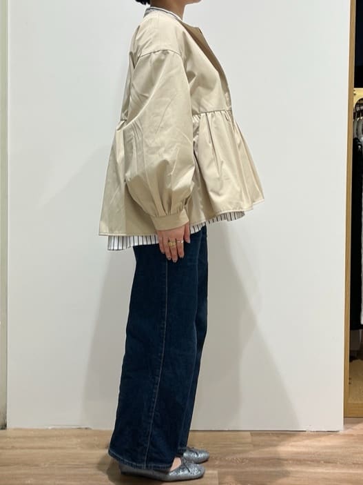 chiakiさんの「OPAQUE.CLIP｜◆バンドカラーペプラムシャツ【洗濯機洗い可】」を使ったコーディネート