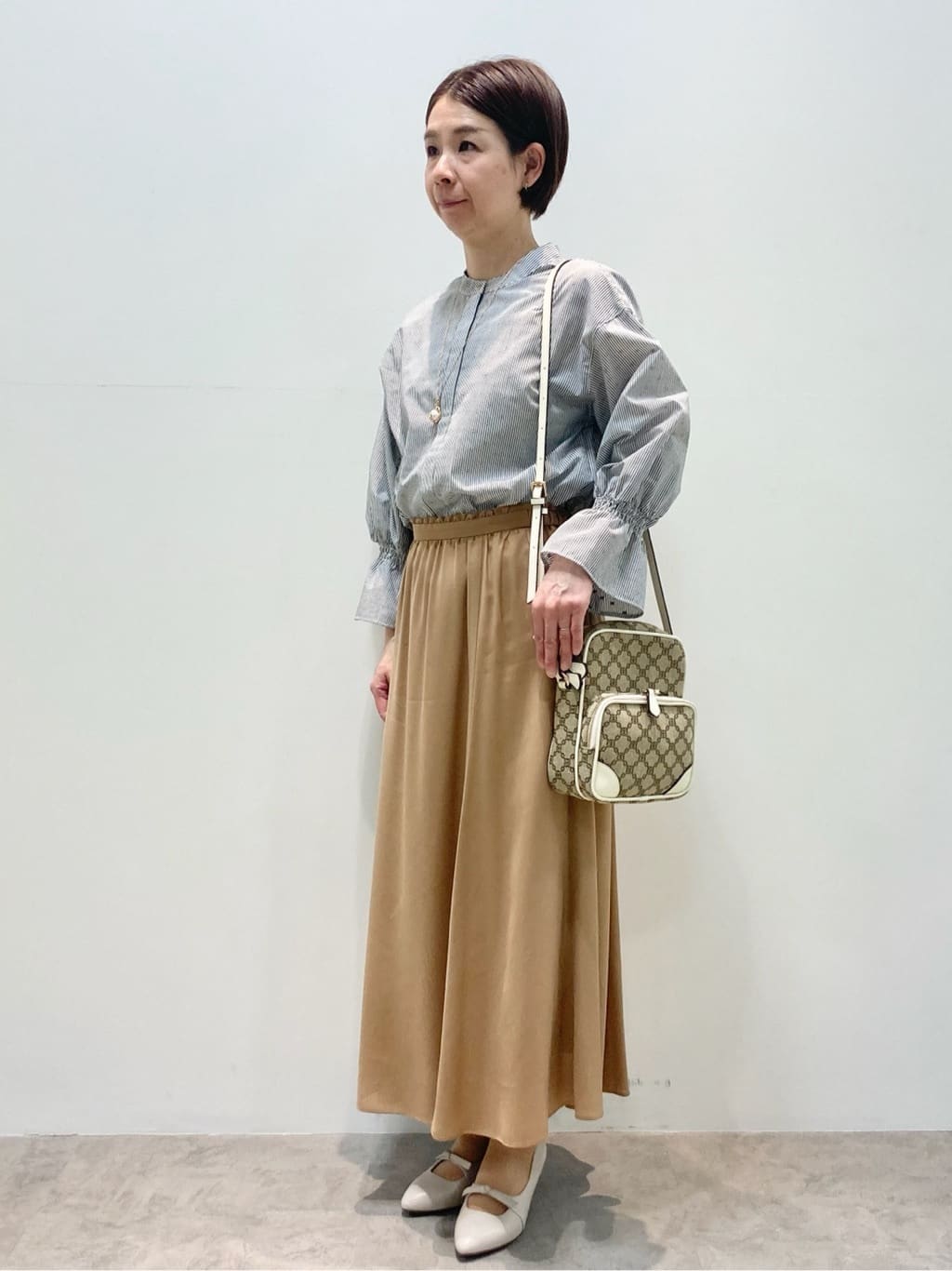 koyaさんの「Reflect｜◆【洗える】キャンディースリーブブラウス」を使ったコーディネート