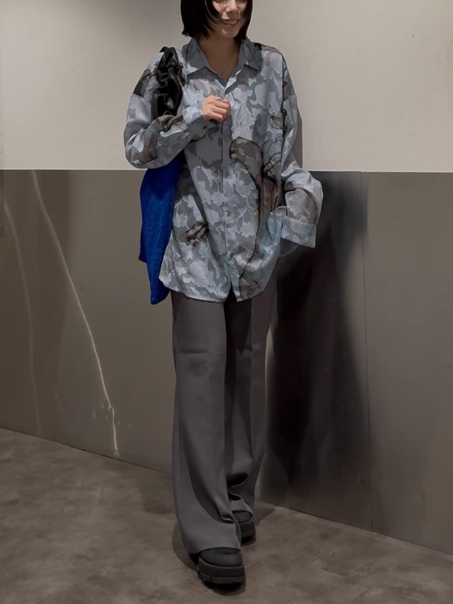 川本葵さんの「tk.TAKEO KIKUCHI｜◆ダブルクロスフレアパンツ」を使ったコーディネート