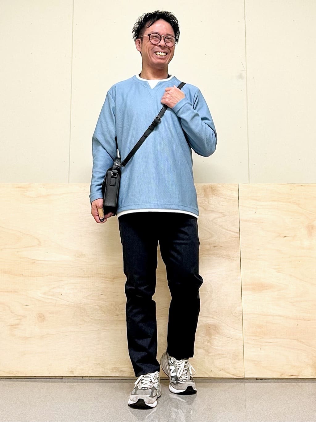 KENJI Iさんの「THE SHOP TK｜【オールシーズン穿ける！】7DAYSストレッチへリンボンパンツ　ON&hArr;OFF兼用」を使ったコーディネート