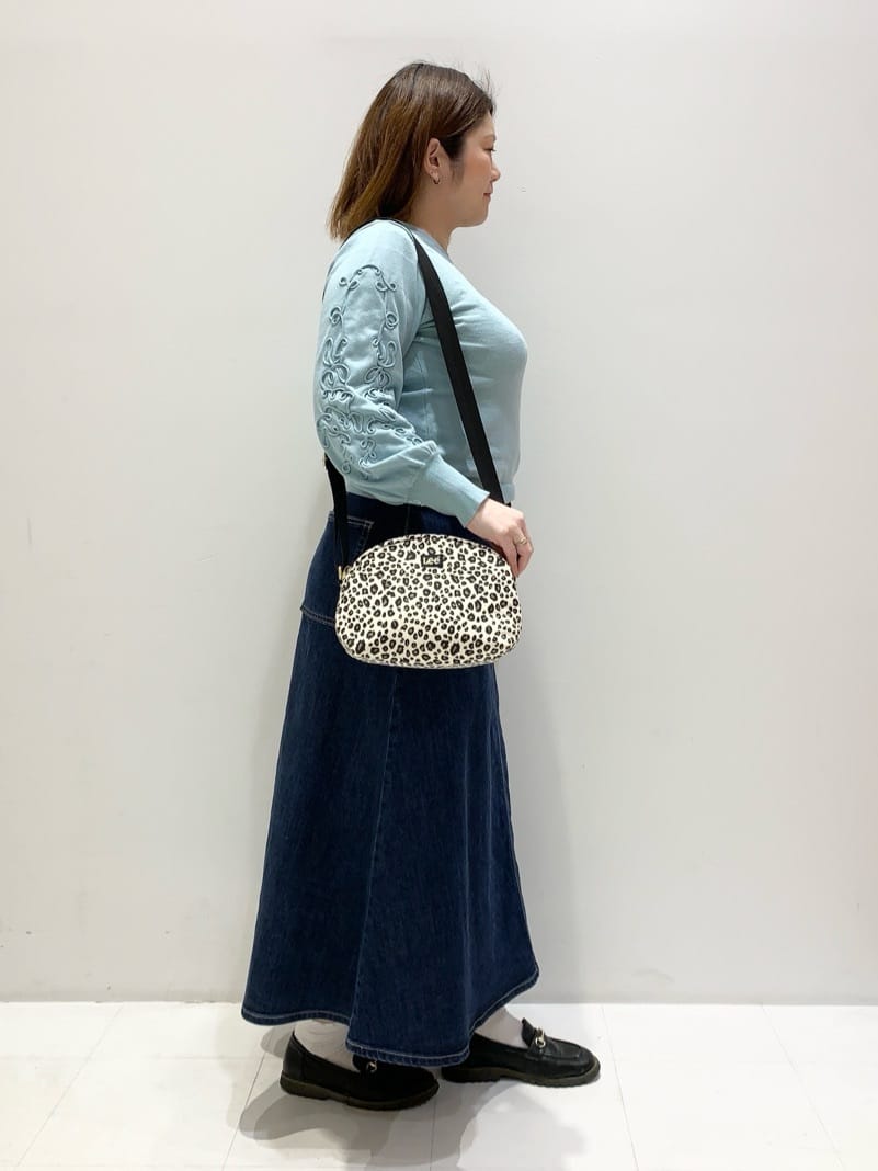 みいちゃんさんの「grove｜◆袖コード刺繍ニットプルオーバー」を使ったコーディネート