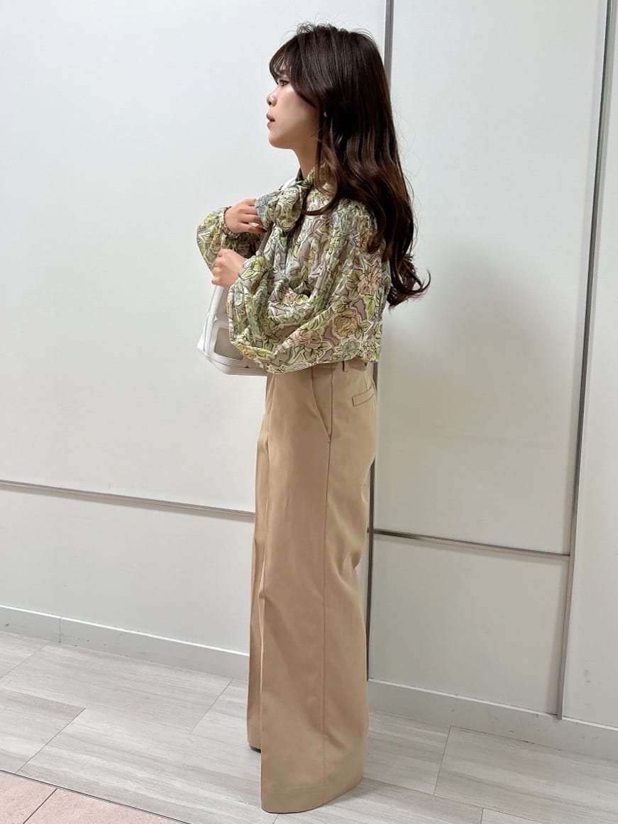 R.Kさんの「UNTITLED｜◆コットンライク ワイドストレートパンツ」を使ったコーディネート