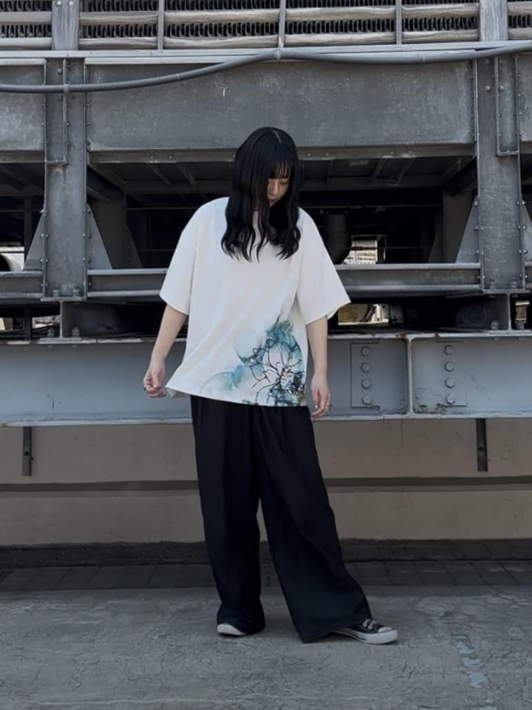 ミヅキさんの「tk.TAKEO KIKUCHI｜◆バブルアートフラワーTシャツ」を使ったコーディネート