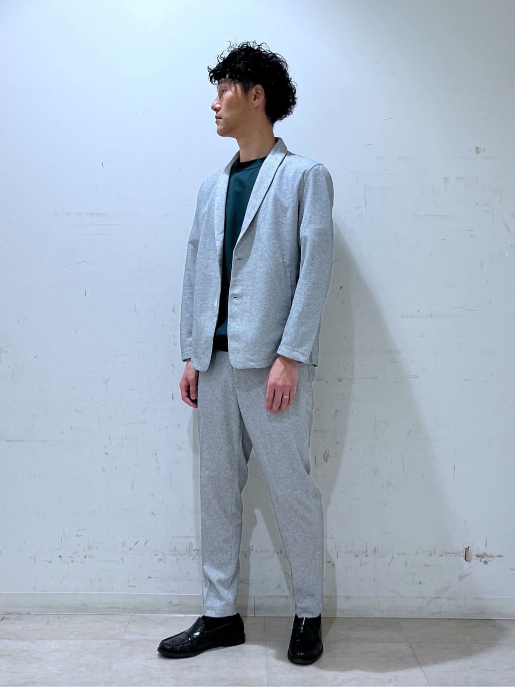 mutoさんの「TAKEO KIKUCHI｜【抗菌防臭／5サイズ展開】ハイゲージポンチ Tシャツ」を使ったコーディネート