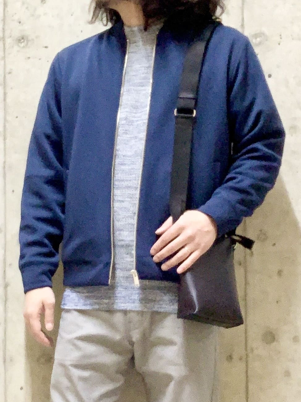 木村剛さんの「TAKEO KIKUCHI｜【Made in JAPAN】播州織 ストレッチ パンツ」を使ったコーディネート