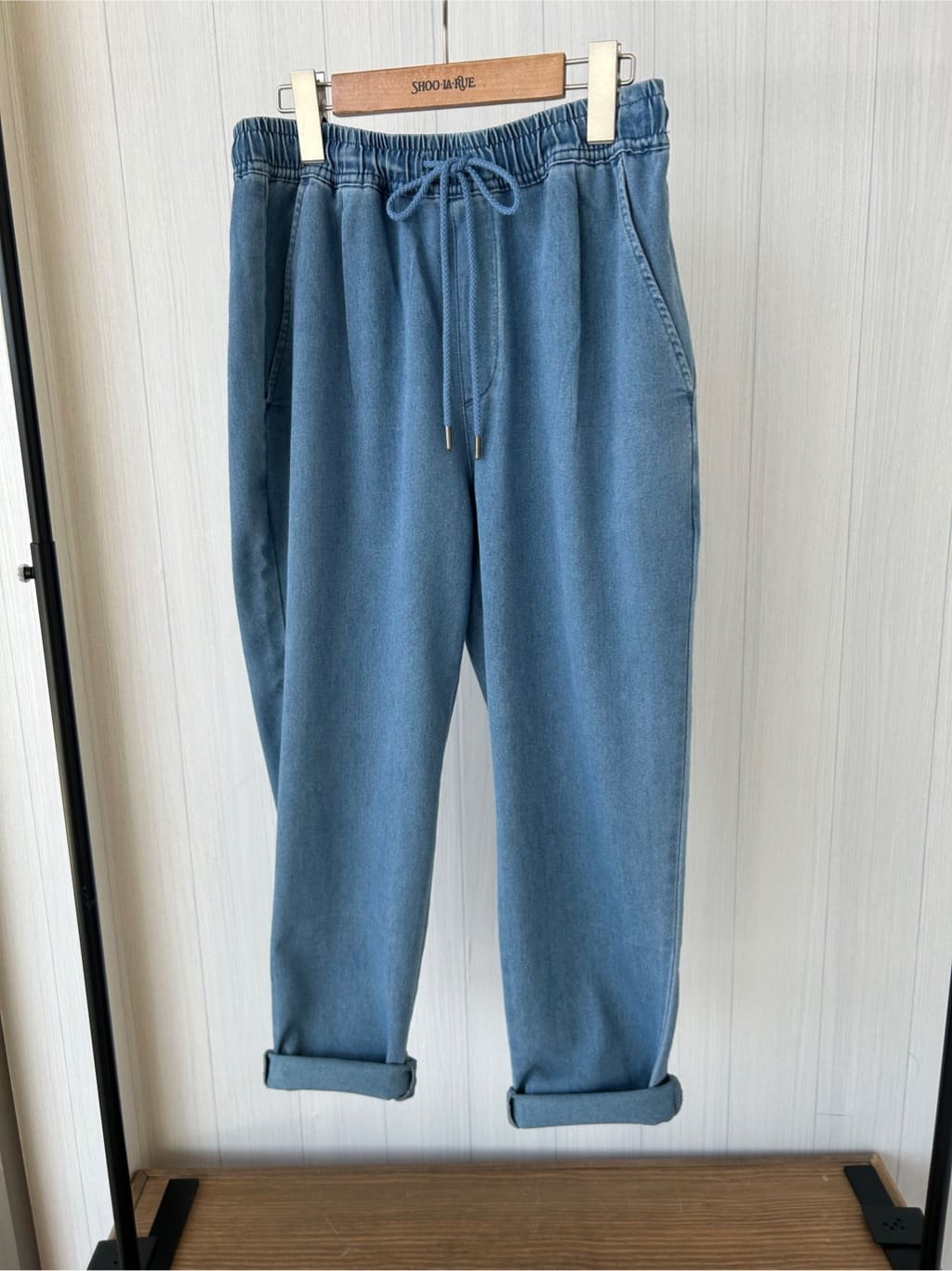 Kamyさんの「SHOO･LA･RUE｜◆【洗える/SS-3L/美脚シルエット】アクティブ派のデニム イージーテーパードパンツ」を使ったコーディネート