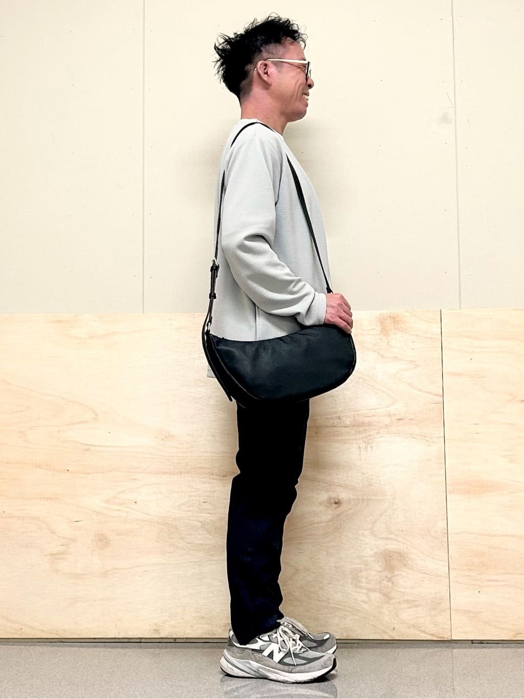 KENJI Iさんの「THE SHOP TK｜【オールシーズン穿ける！】7DAYSストレッチへリンボンパンツ　ON&hArr;OFF兼用」を使ったコーディネート