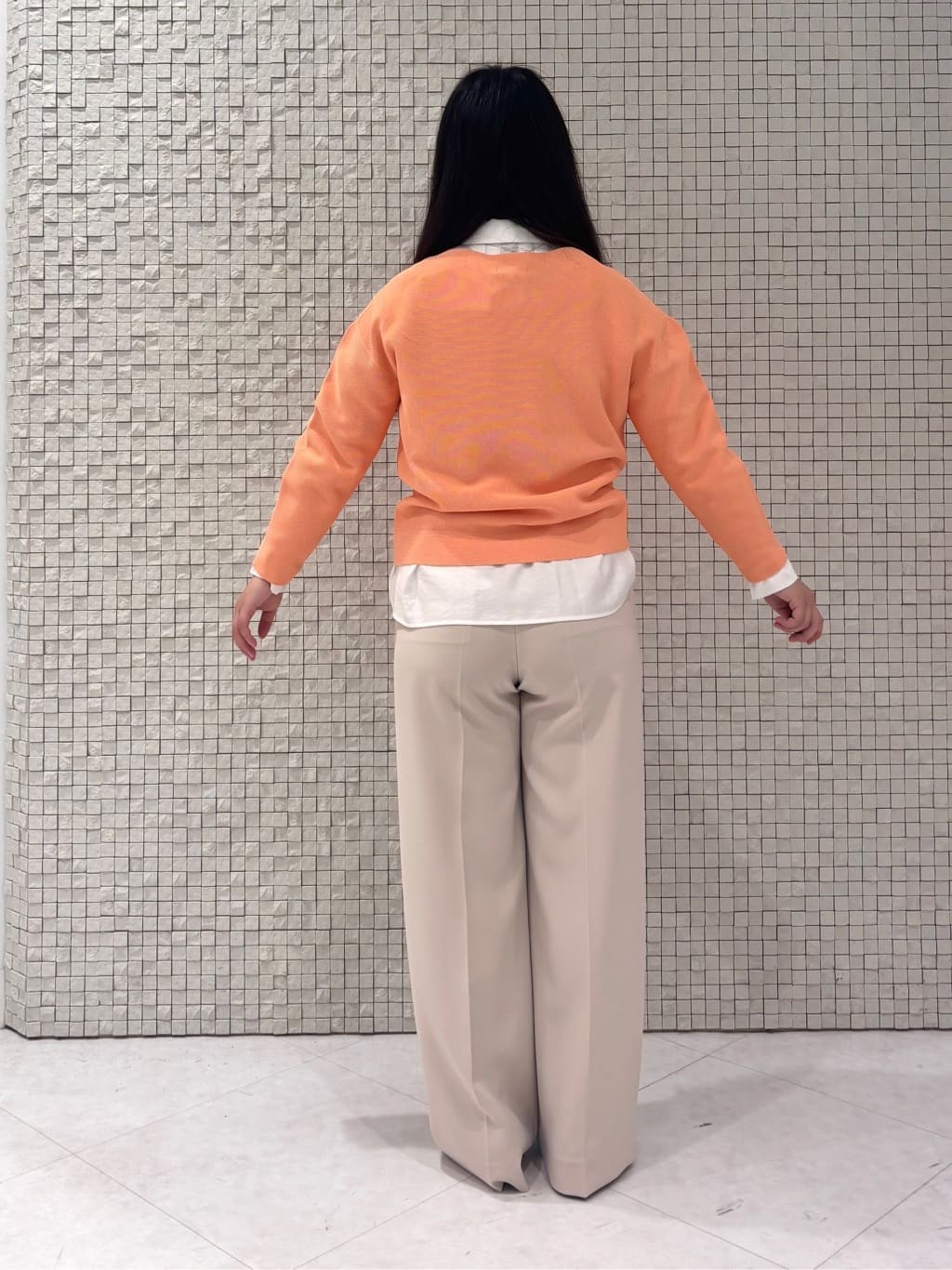 MEGUMIさんの「INDIVI｜◆【撥水／UVケア】マルチWAYマウンテンパーカ」を使ったコーディネート