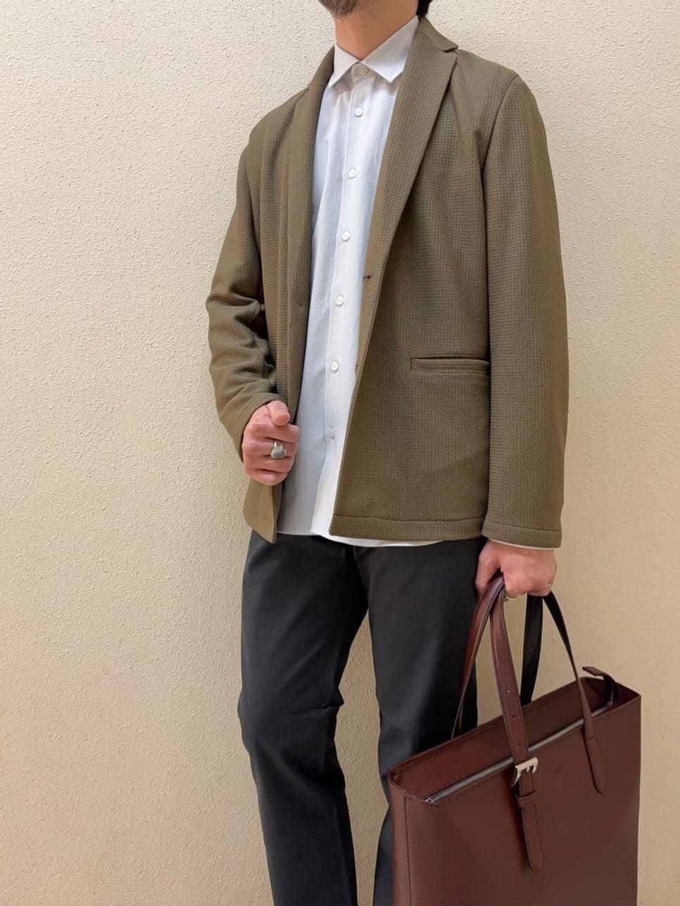 及川さんの「TAKEO KIKUCHI｜【全7サイズ&times;8色展開！】トップマルチヘリンボン パンツ」を使ったコーディネート