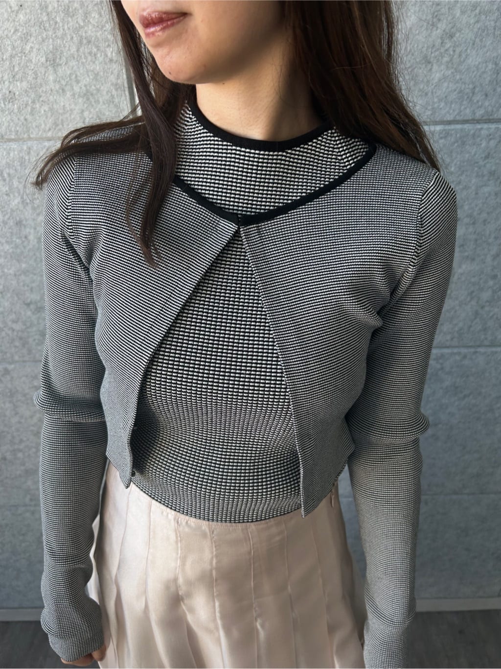 ishikawaさんの「CODE A｜shiny sheer pleated skirt」を使ったコーディネート