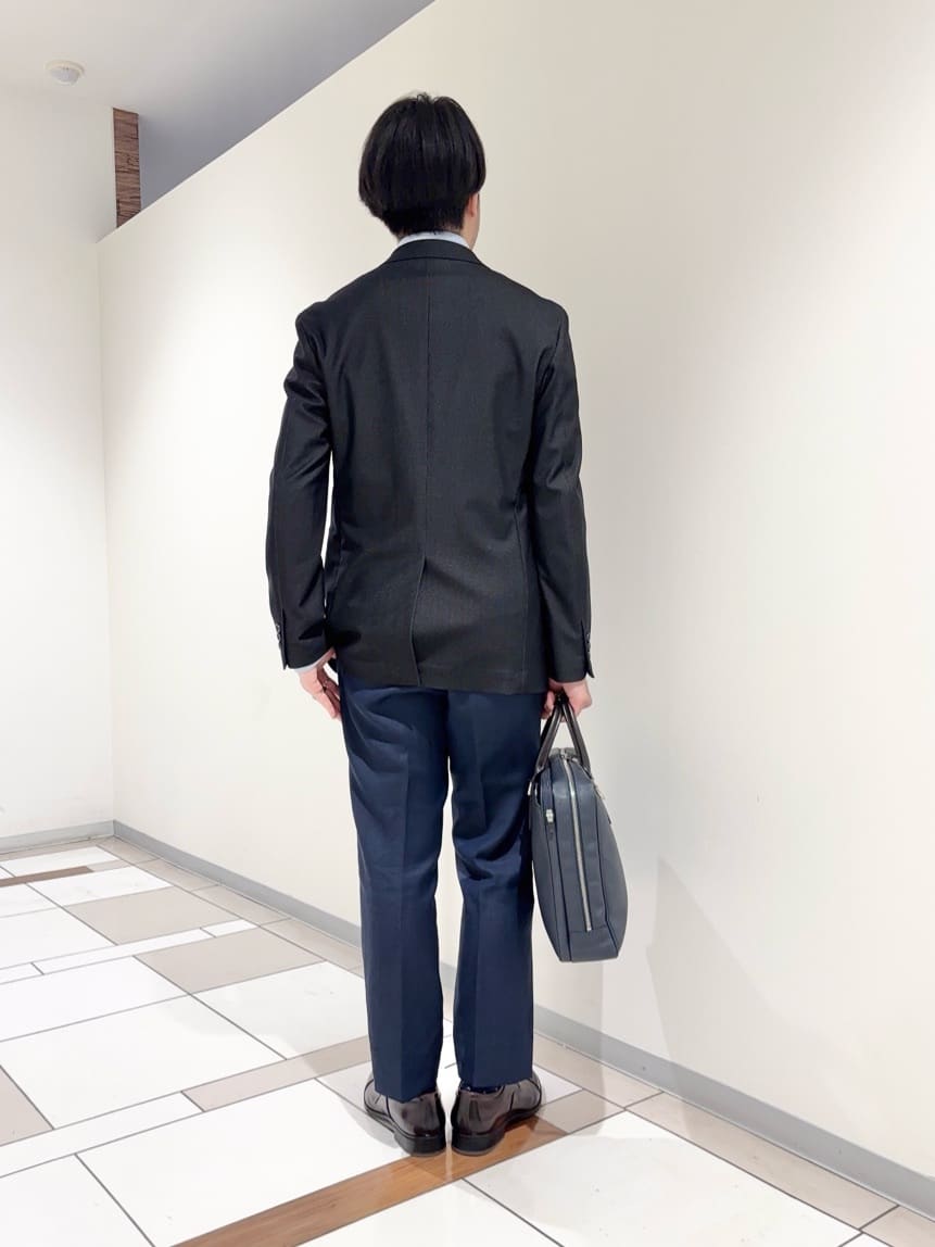 及川さんの「TAKEO KIKUCHI｜【360&deg;ストレッチ／セットアップ対応】None Of Stress ジャケット」を使ったコーディネート