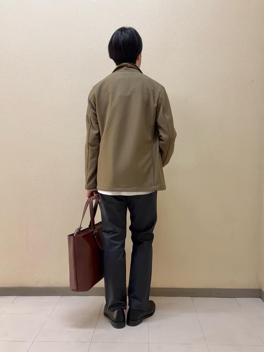 及川さんの「TAKEO KIKUCHI｜【全7サイズ&times;8色展開！】トップマルチヘリンボン パンツ」を使ったコーディネート
