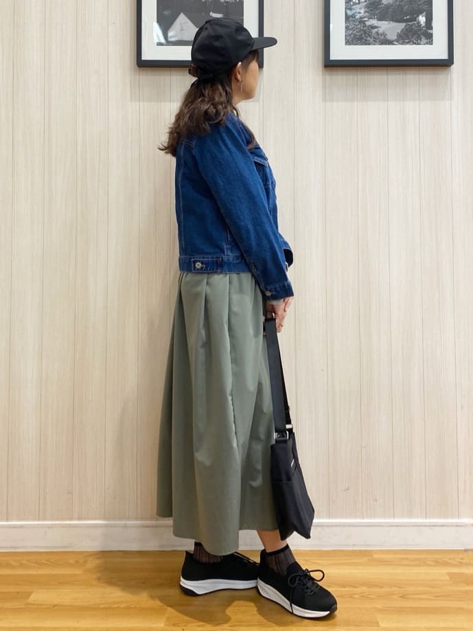 natsuさんの「SHOO･LA･RUE｜◆洗えるサッと履けるニットスニーカー」を使ったコーディネート