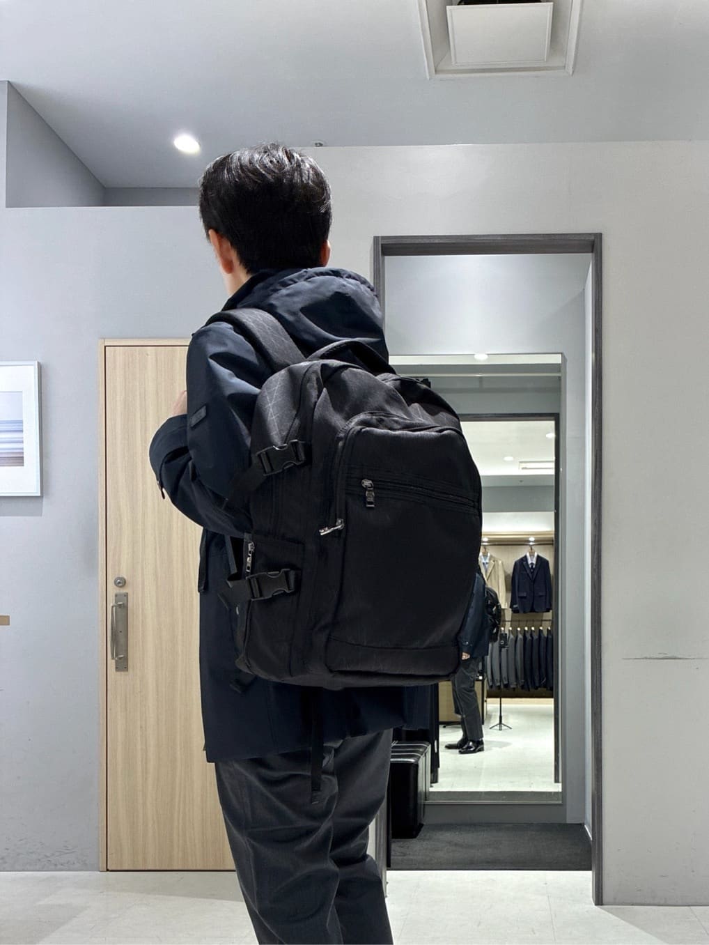 わいずみさんの「TAKEO KIKUCHI｜ハットモチーフ ジャカード ストライプ シャツ」を使ったコーディネート