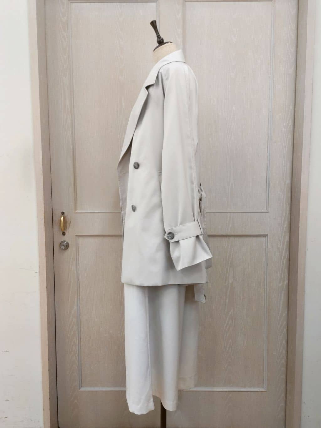 naoさんの「SHOO･LA･RUE｜◆かかとやわらかローヒールパンプス」を使ったコーディネート