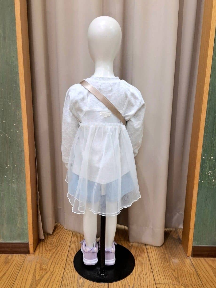 haruさんの「SHOO･LA･RUE｜◆【100-150cm/洗える/2点セット】大人顔負け ロゴロンT＋チュールキャミ」を使ったコーディネート