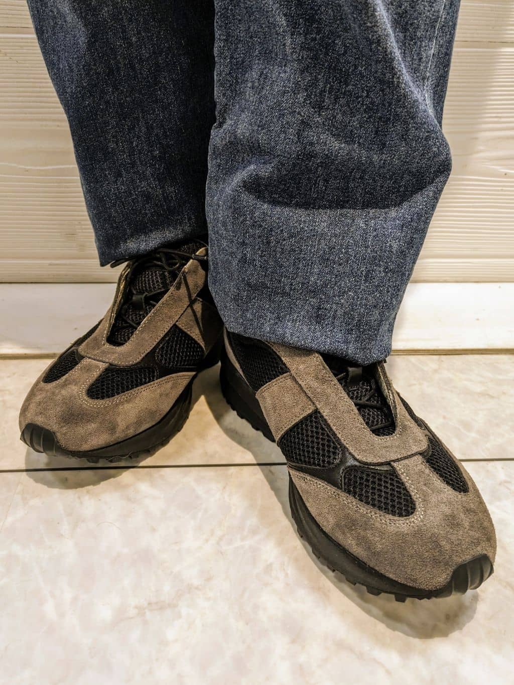 かずさんの「TAKEO KIKUCHI｜【モンスターストレッチ】日本製 ウォッシュド デニムパンツ」を使ったコーディネート